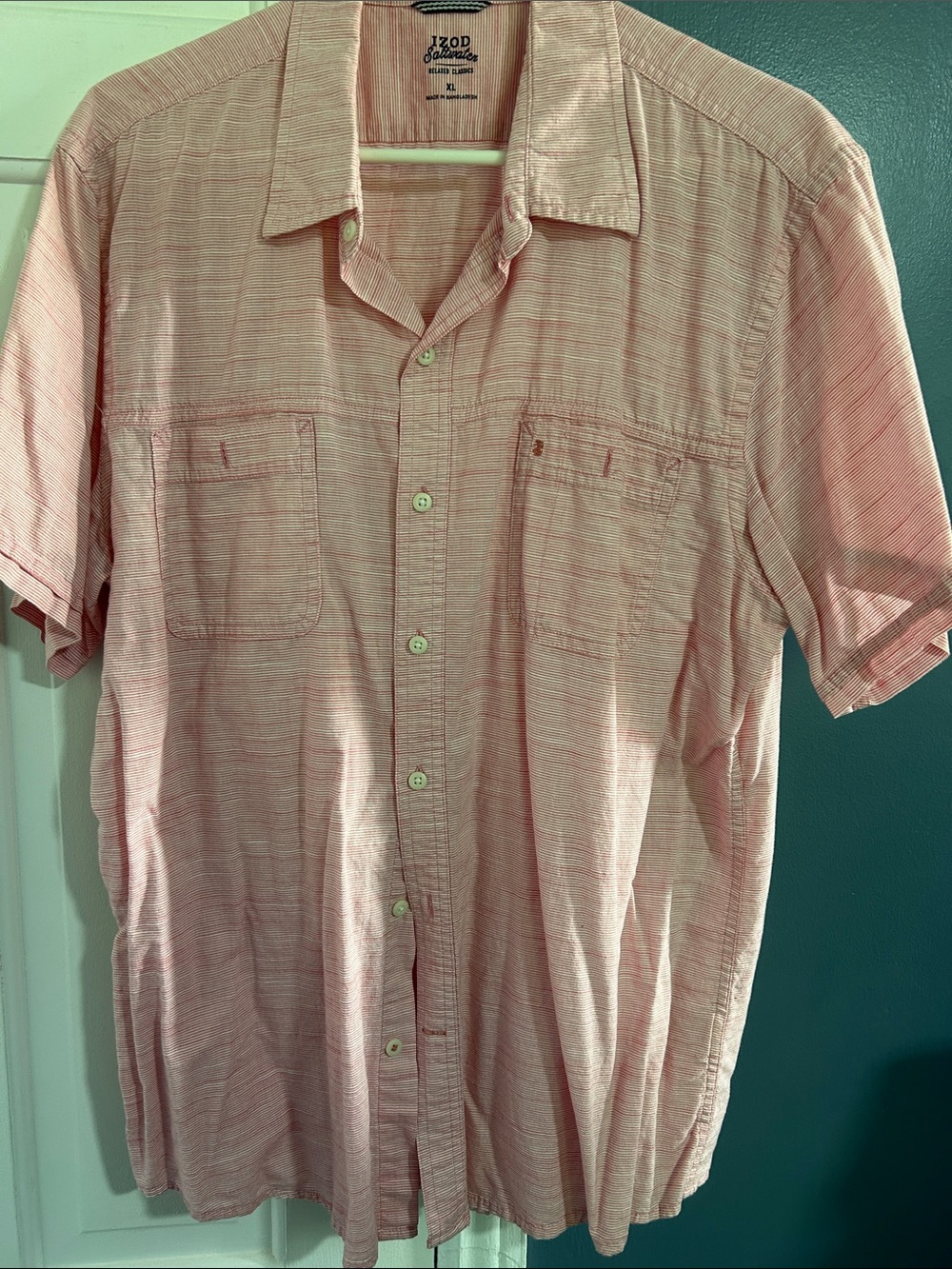 Izod Men’s Light Pink Short-Sleeve Button-Down Shirt